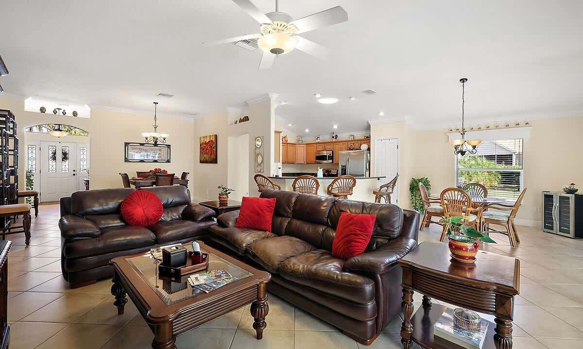 Photo of Livingroom in St. Charles