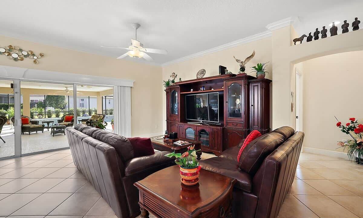 Photo of Livingroom in St. Charles