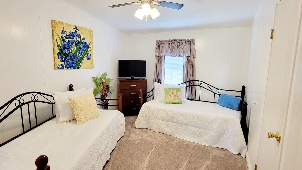 Photo of Bedroom in Edgewater