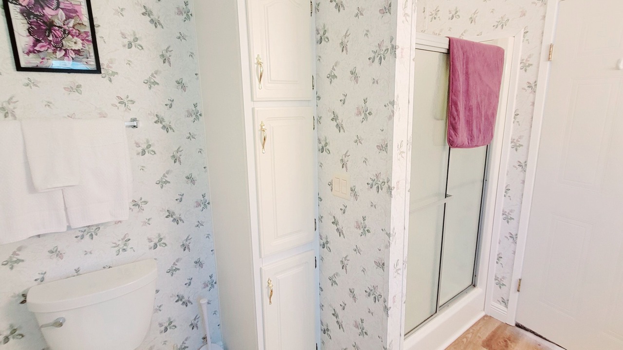 Photo of Bathroom in Edgewater