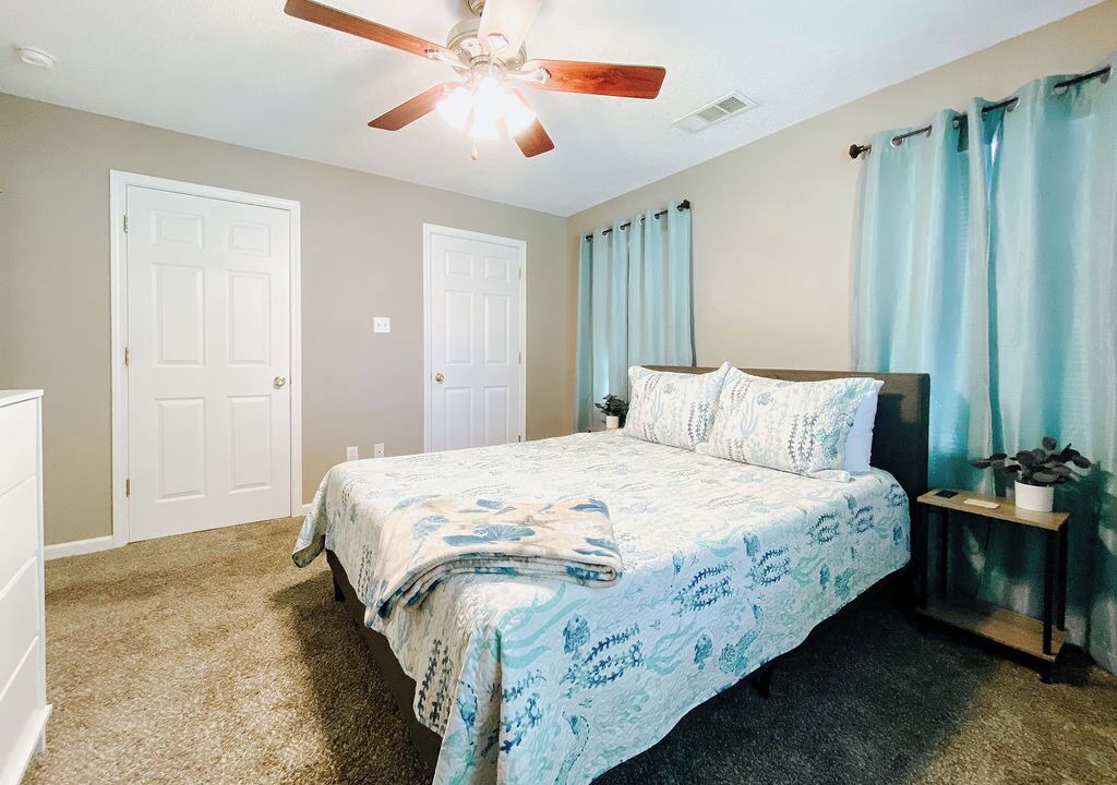 Photo of Bedroom in Long Beach