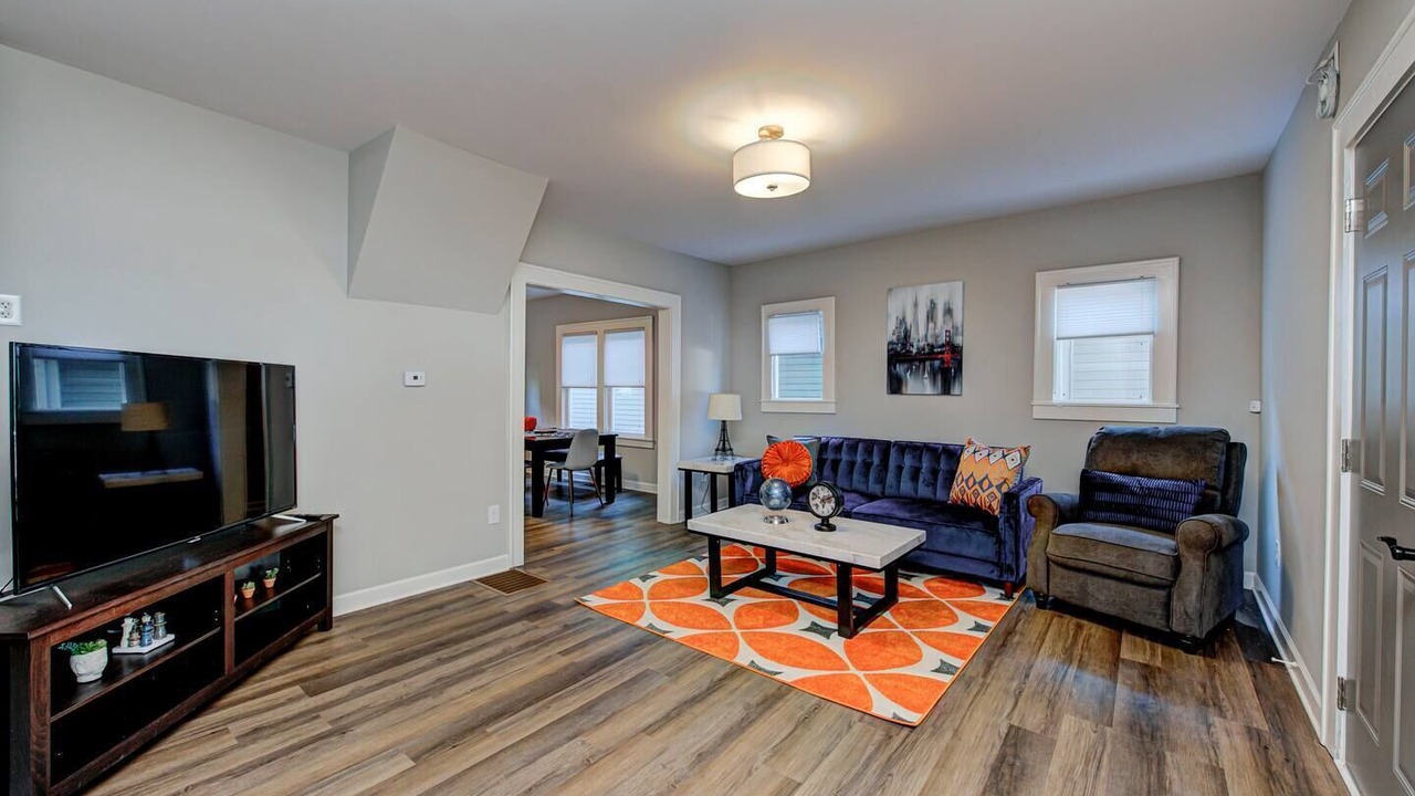 Photo of Livingroom in Near Eastside