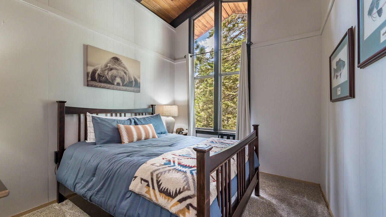 Photo of Bedroom in Tahoe Woods