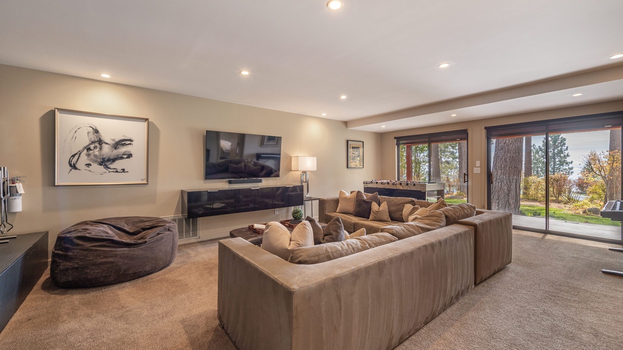 Photo of Livingroom in Lake Forest