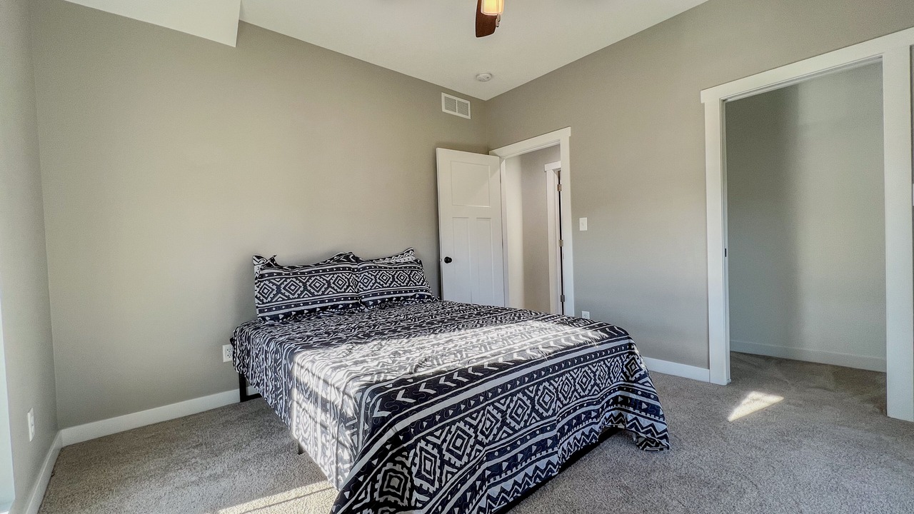 Photo of Bedroom in Cedar Falls