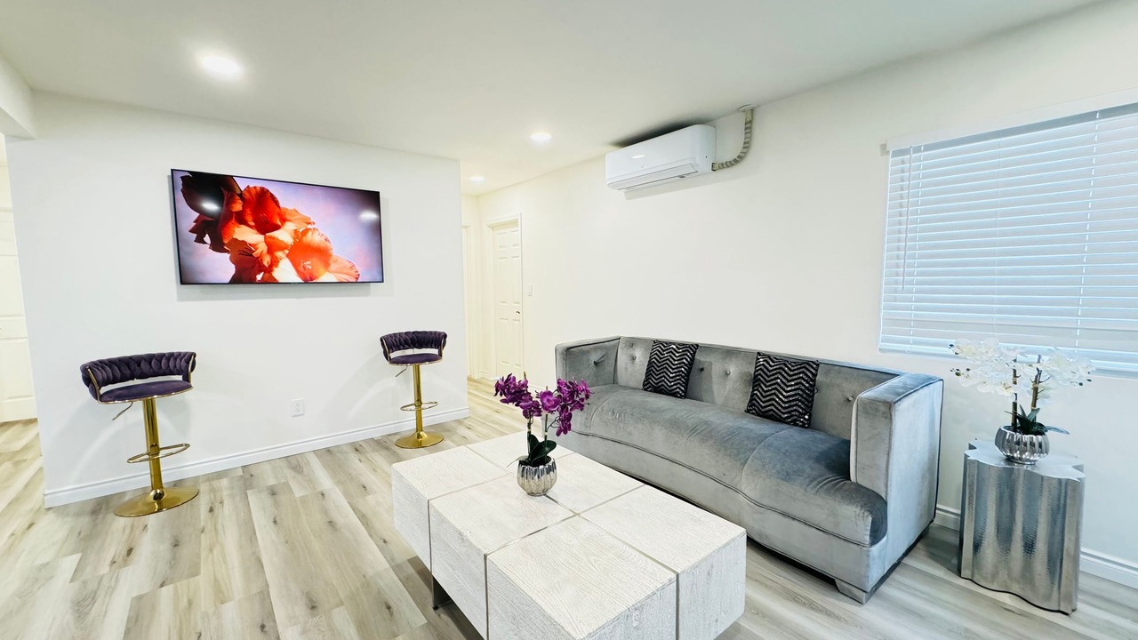 Photo of Livingroom in Bell Gardens