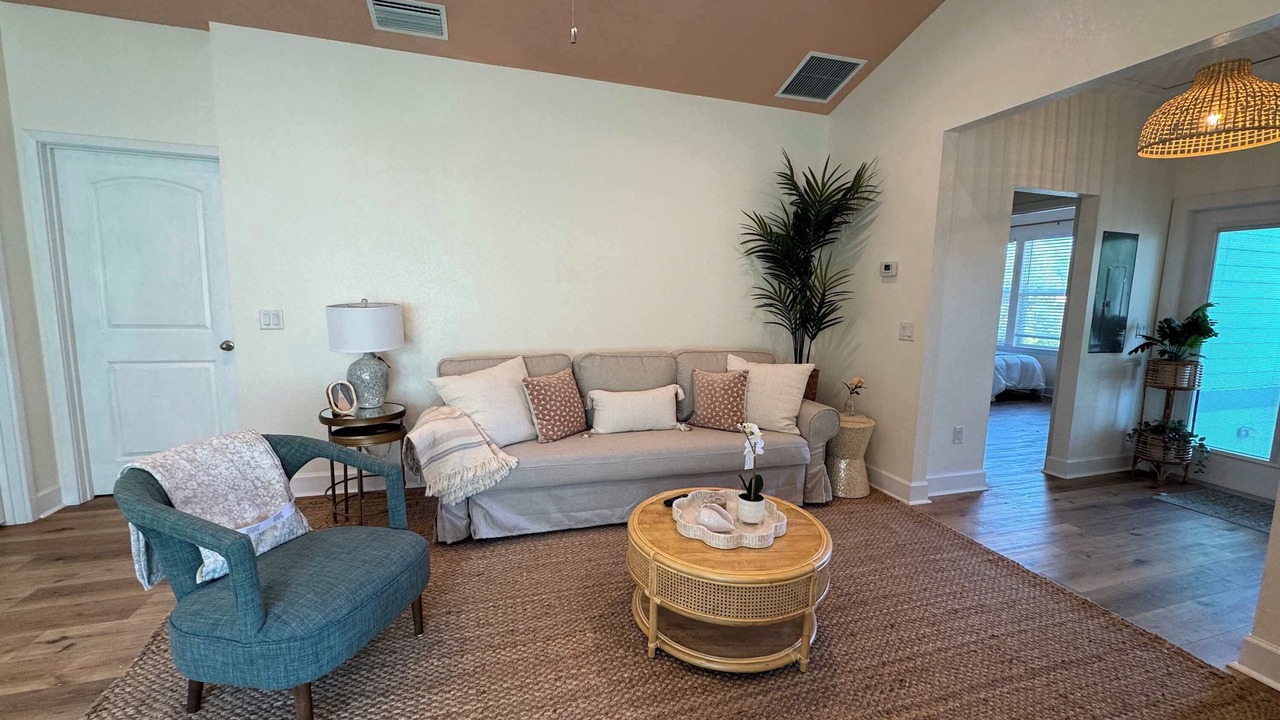 Photo of Livingroom in Pleasant Street
