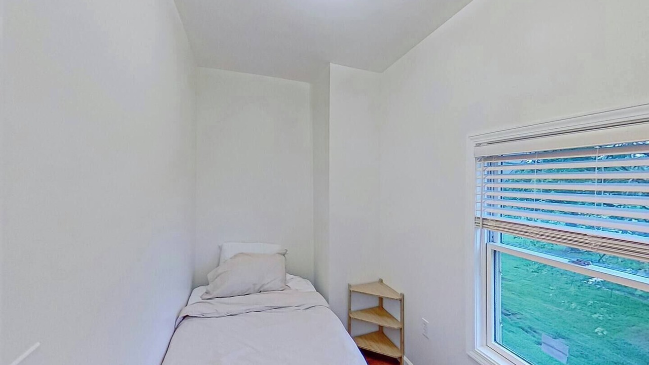 Photo of Bedroom in Lexington