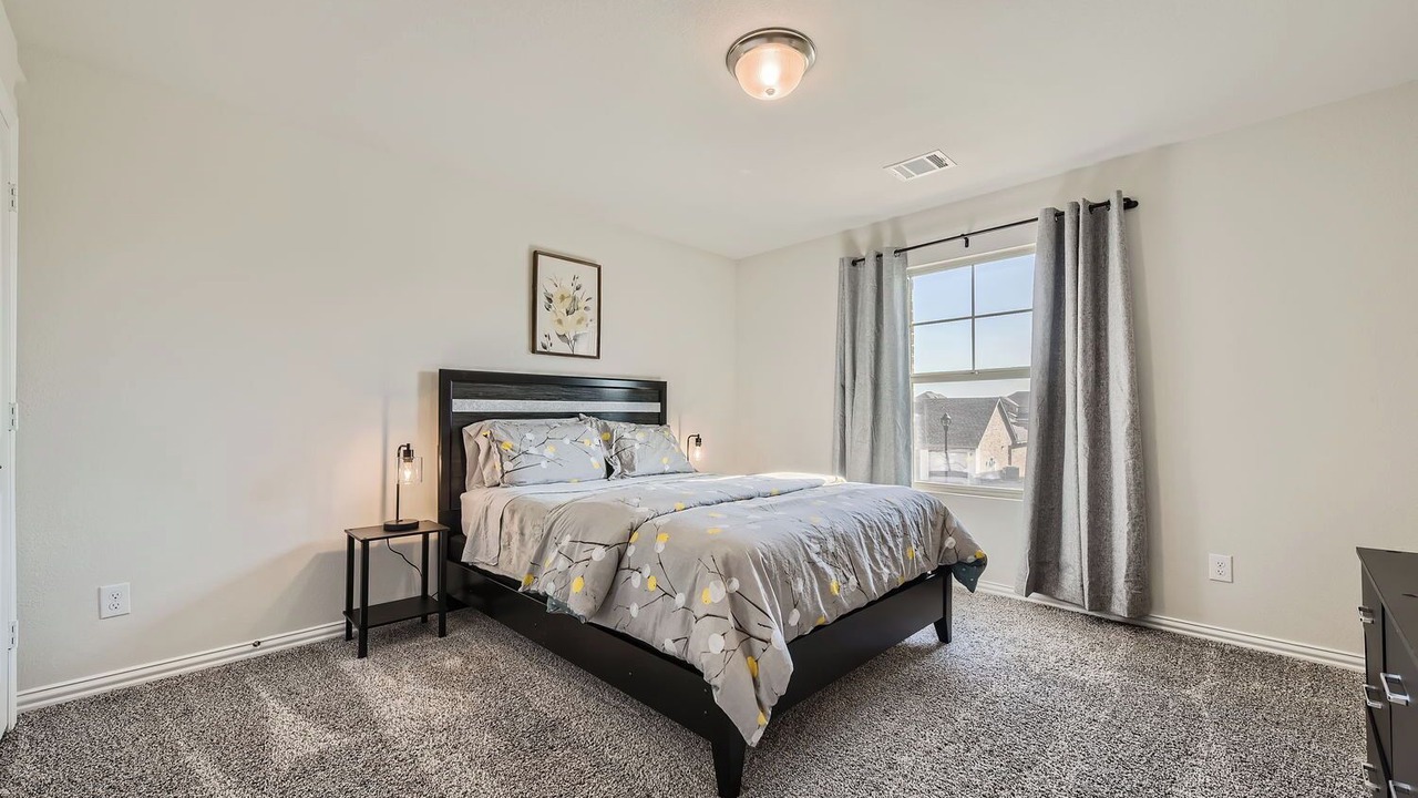 Photo of Bedroom in Haslet