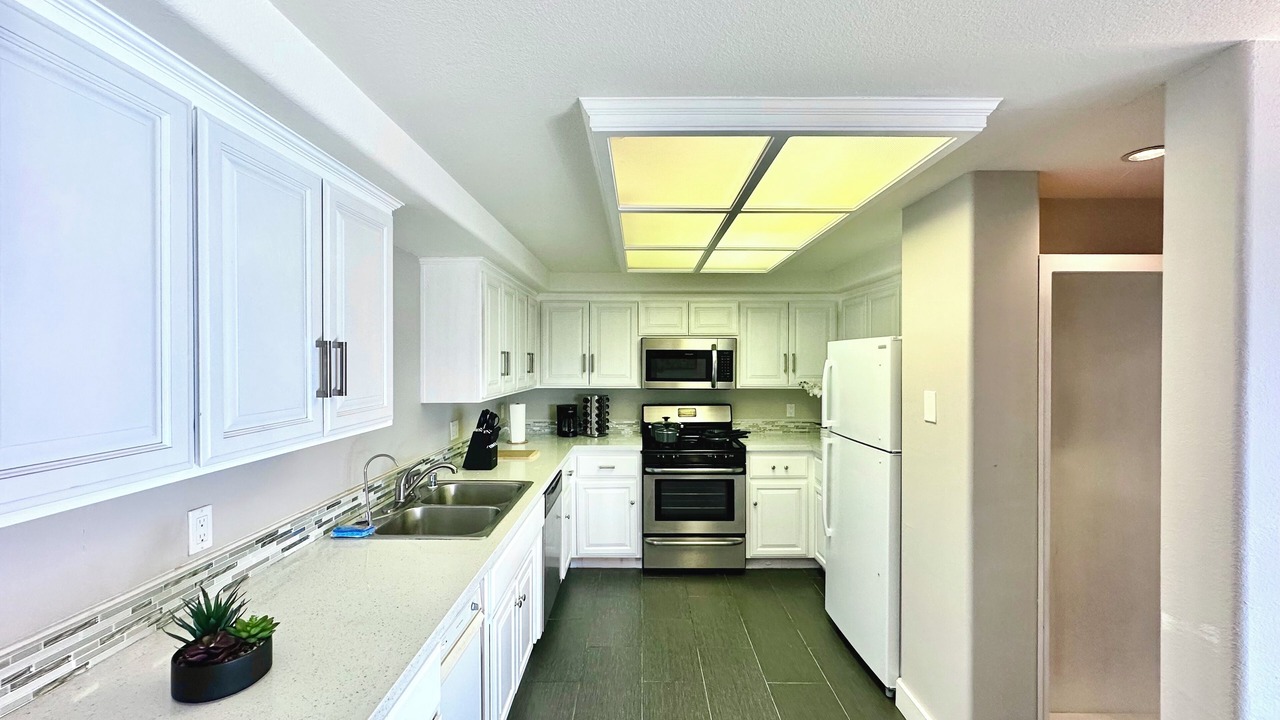 Photo of Kitchen in East Foothills