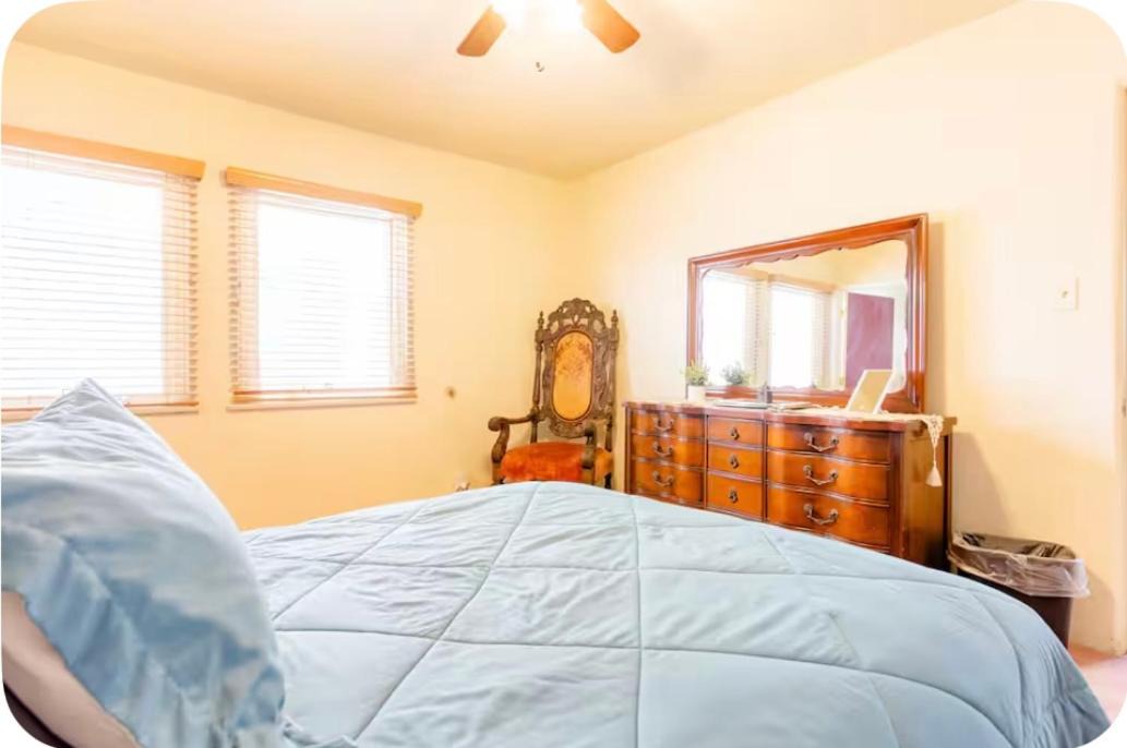 Photo of Bedroom in Montebello