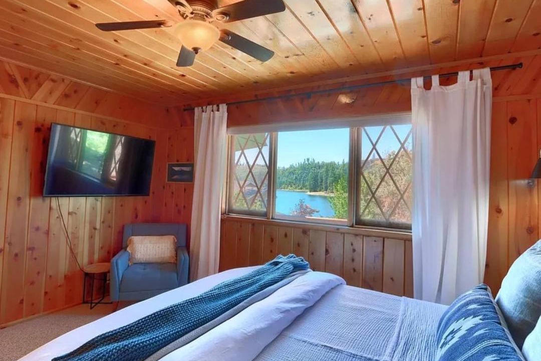 Photo of Bedroom in Bass Lake