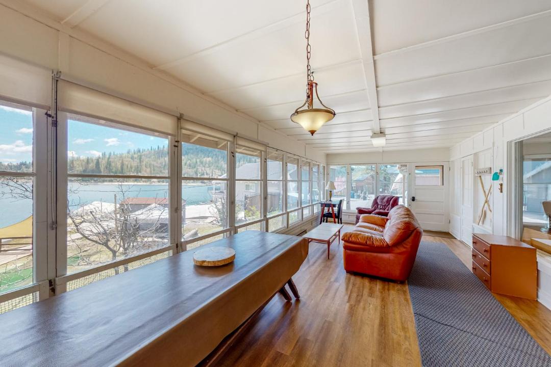 Photo of Livingroom in Bass Lake