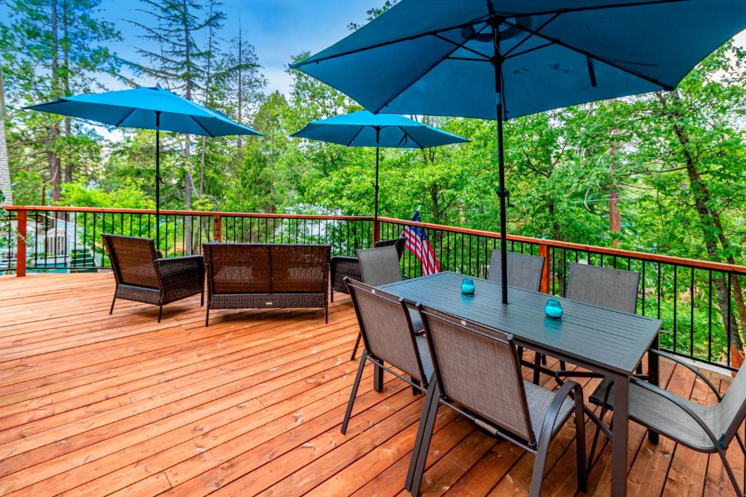 Photo of Patio Balcony in Bass Lake