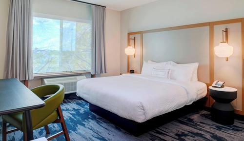 Room, 1 King Bed, Hearing Accessible (Accessible Bathtub)