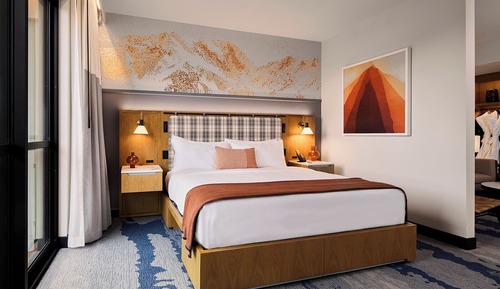 Suite, Accessible (Limelight, ADA)
