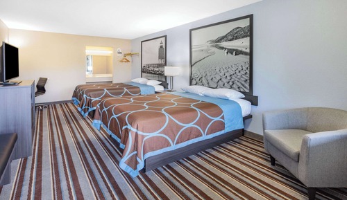 Room, 2 Queen Beds, Non Smoking (Exterior Entrance)