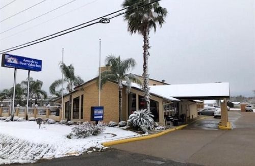 West Columbia Hotel | Americas Best Value Inn West Columbia