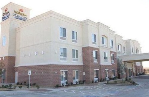 Decatur Hotel | Holiday Inn Express Hotel & Suites Decatur, TX, an Ihg Hotel