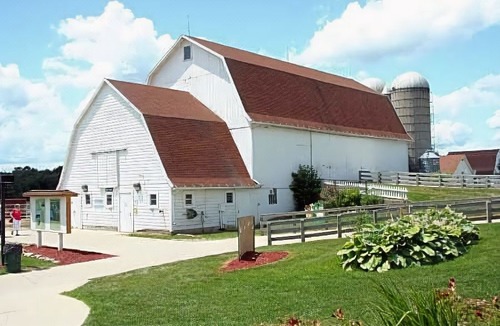 Mayfield Hotel | Hilton Garden Inn Cleveland East / Mayfield Village