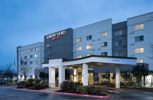 McNeil Hotel | Courtyard Austin North/Parmer Lane