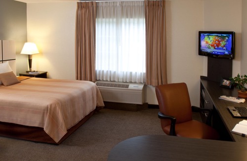 Northeast Heights Hotel | Sonesta Simply Suites Albuquerque