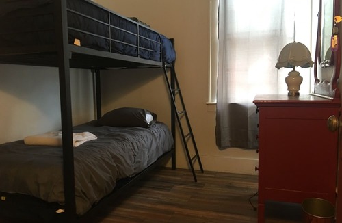 Hamtramck Hotel | Hamtramck Hostel