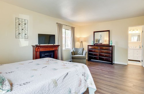 Las Cruces Cottage | Las Cruces Home w/Fenced Yard: Recently Remodeled