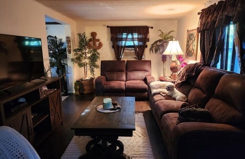 Lexington Cottage | Lil peace of heaven ,enjoy a relaxing vacation, spacious yard and beach access
